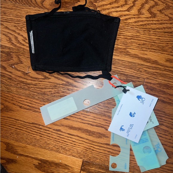 Off-White Face Mask - Picture 5 of 7